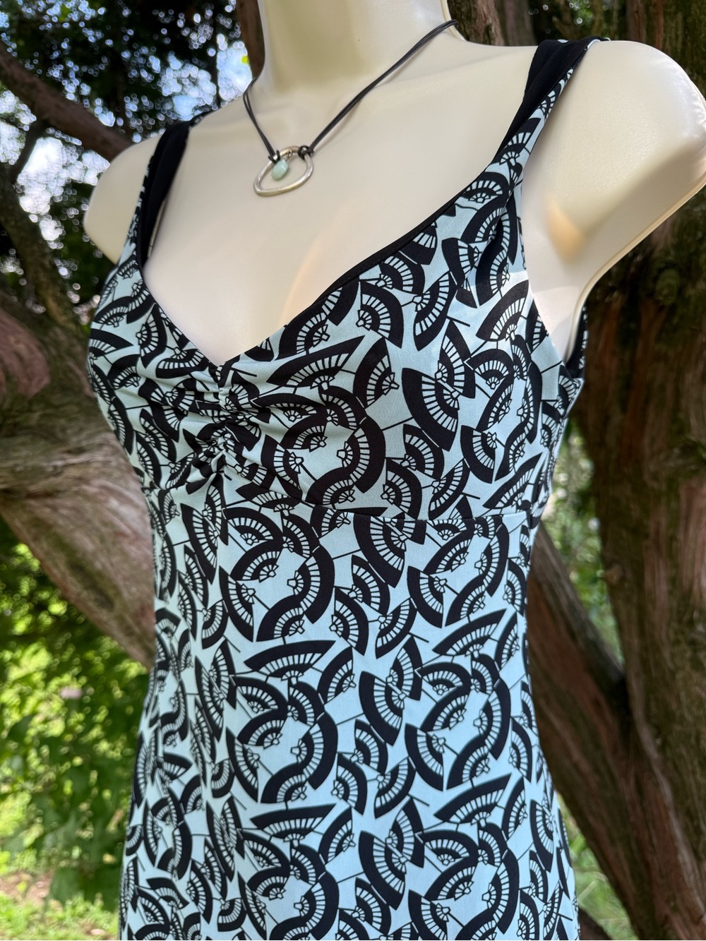 BCBGMaxazria XS Sleeveless Slip Dress Aqua Blue Black Geometric Fan Print V-Neck - Picture 4 of 15